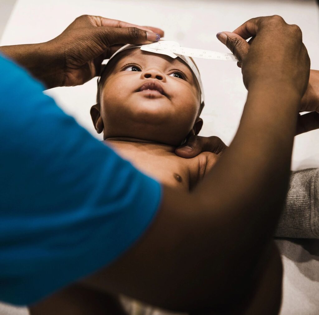 the best doctor helping a patient and her baby